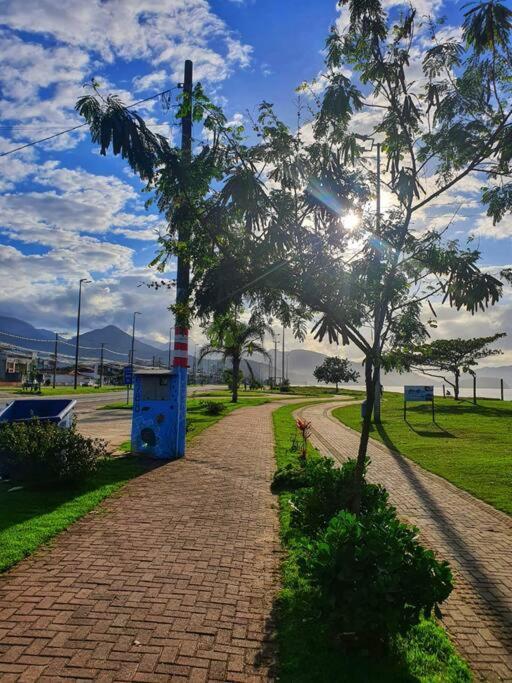 100Mts Da Praia Com Churrasqueira, Piscina E Wi-Fi Caraguatatuba Luaran gambar