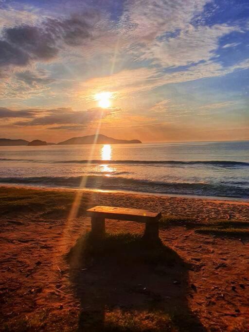 100Mts Da Praia Com Churrasqueira, Piscina E Wi-Fi Caraguatatuba Luaran gambar