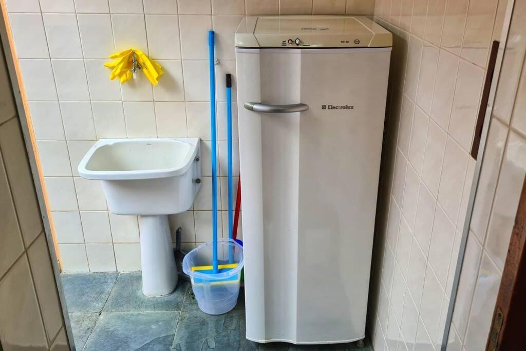 100Mts Da Praia Com Churrasqueira, Piscina E Wi-Fi Caraguatatuba Luaran gambar